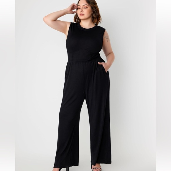 BloomChic Plus Size 3XL Black Sleeveless Jumpsuit us22-24 - Picture 6 of 7
